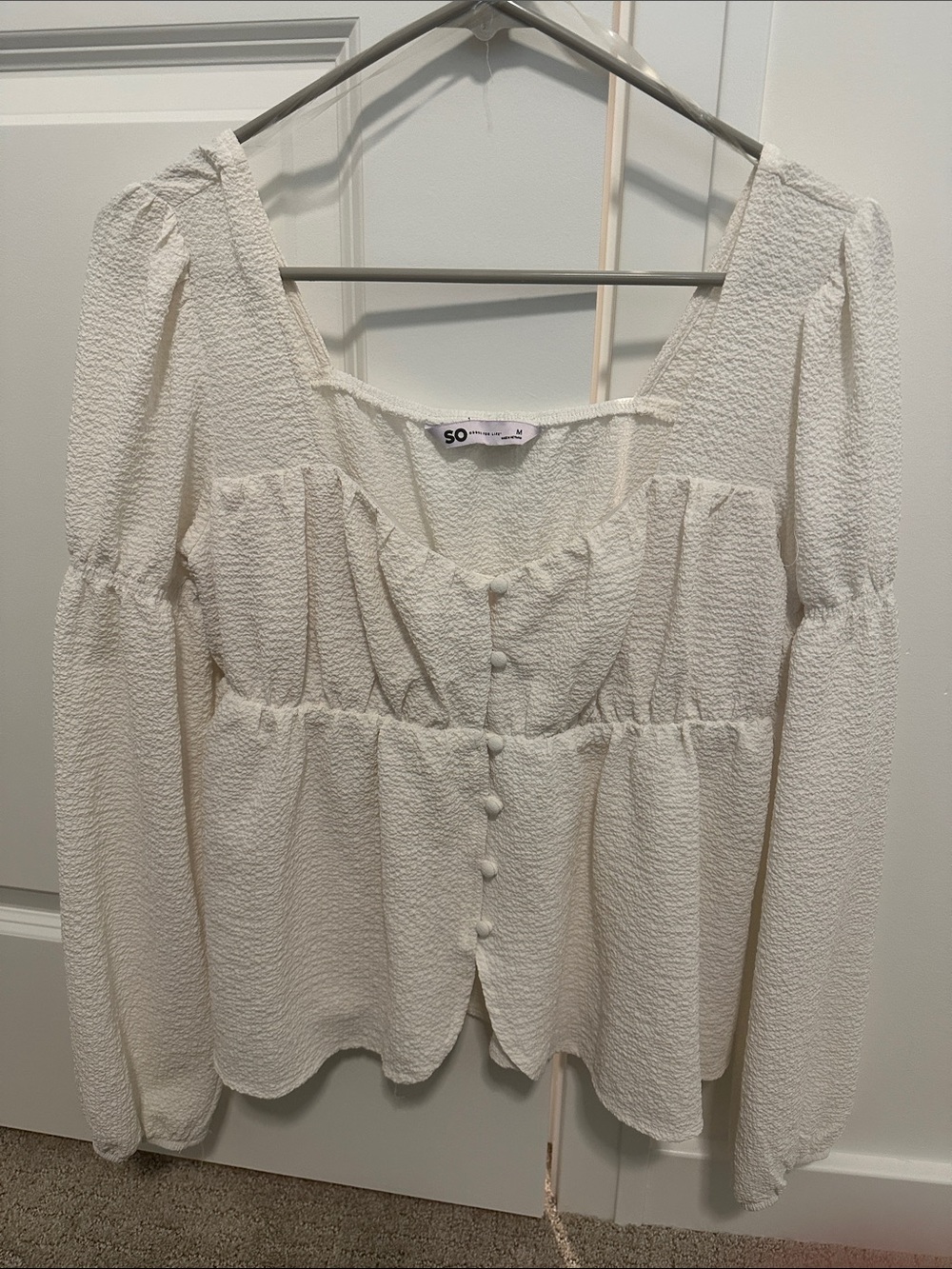 SO Cream Button-Front Babydoll Blouse with long sleeves